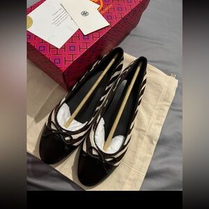 Tory Burch - zebra-pattern leather

ballerina shoes - women -
